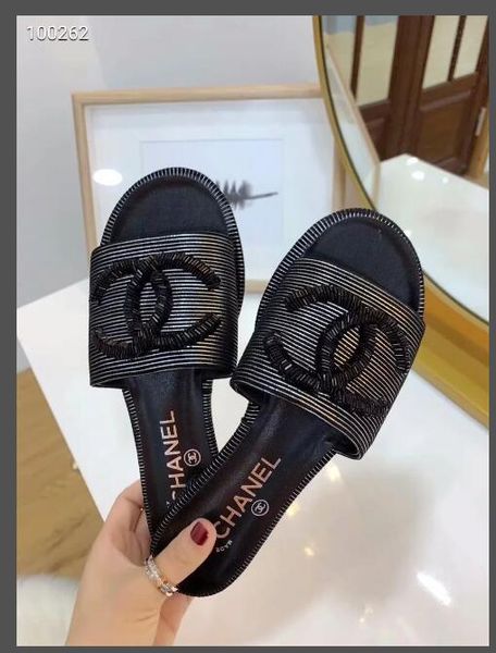 Top 2019 Fashion Women's sandals slippers for women WITH BOX Hot Luxury Designer flower printed unisex beach flip flops slipper BEST QUALIT
Top 2019 Fashion Women's sandals slippers for women WITH BOX Hot Luxury Designer flower printed unisex beach flip flops slipper BEST QUALIT