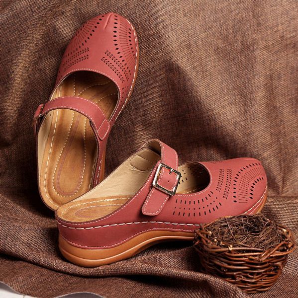 summer sandals woman genuine leather soft outsole closed toe sandals buckle casual flat wedge women shoes women, Black
summer sandals woman genuine leather soft outsole closed toe sandals buckle casual flat wedge women shoes women, Black