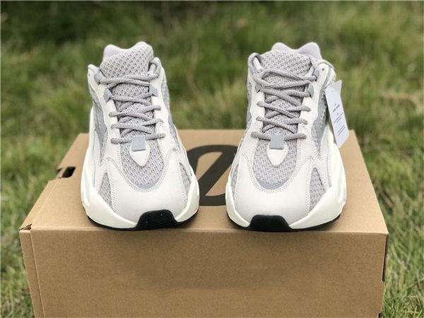 2020 authentic 700 v2 static kanye west outdoor shoes for men women runner wave mauve triple white ef2829 sports sneakers with box
2020 authentic 700 v2 static kanye west outdoor shoes for men women runner wave mauve triple white ef2829 sports sneakers with box