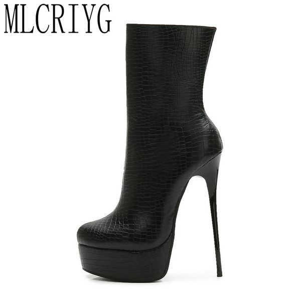 size 35-46 plus size2019 new fashion women ankle rain boots vintage spring high heels shoes woman ladies platform boot, Black
size 35-46 plus size2019 new fashion women ankle rain boots vintage spring high heels shoes woman ladies platform boot, Black