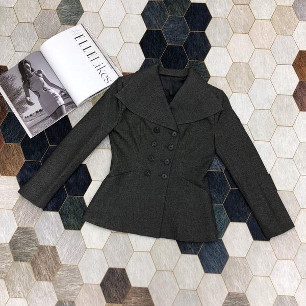 2019 new ladies fashion long-sleeved lapel solid color double-breasted jacket 0727, Black;brown
2019 new ladies fashion long-sleeved lapel solid color double-breasted jacket 0727, Black;brown