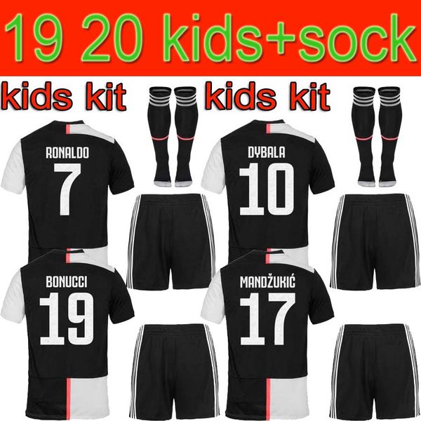 19 20 juventu ronaldo higuain kid occer jer ey 2019 cuadrado dybala marchi io bonucci mandzukic chiellini marchi io football juve maglia 
19 20 juventu ronaldo higuain kid occer jer ey 2019 cuadrado dybala marchi io bonucci mandzukic chiellini marchi io football juve maglia