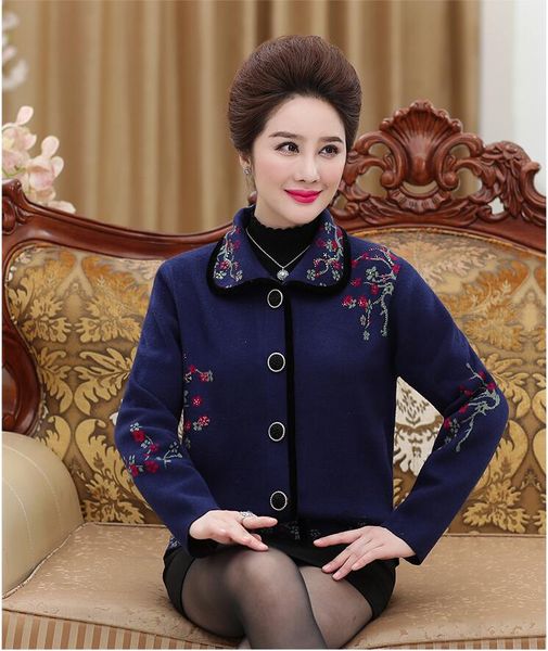 2018mid-aged and old grandma's autumn and winter 50-60-70 years sweater cardigan thickened knitted jacket blouse, White;black
2018mid-aged and old grandma's autumn and winter 50-60-70 years sweater cardigan thickened knitted jacket blouse, White;black