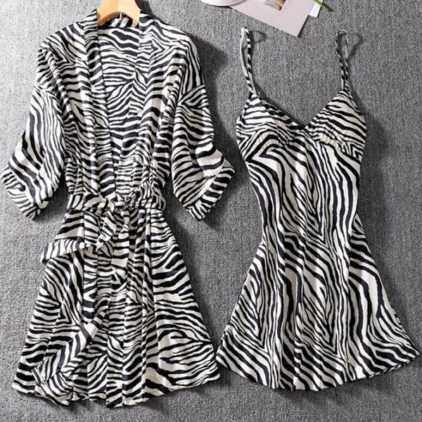 nightwear 2pcs sleep set satin female kimono bathrobe gown intimate lingerie casual print sleepwear nightdress homewear, Black;red
nightwear 2pcs sleep set satin female kimono bathrobe gown intimate lingerie casual print sleepwear nightdress homewear, Black;red