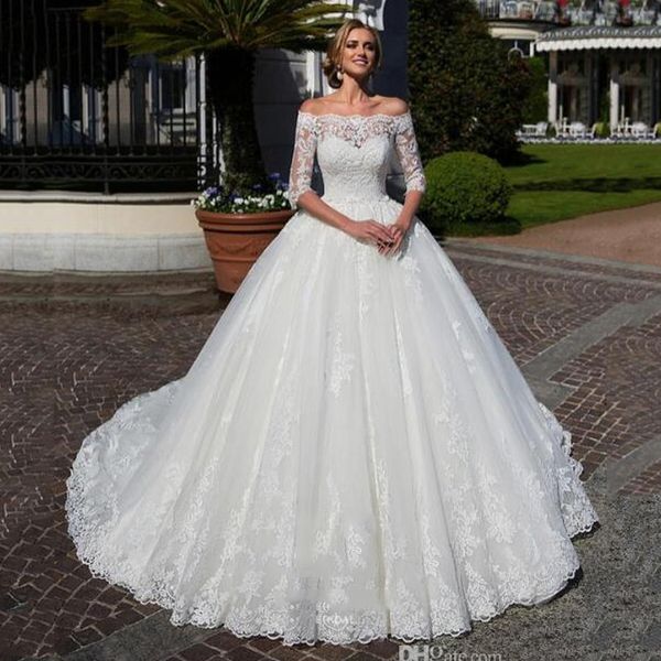 white lace edge mariage wedding dress off shoulder half sleeves vestidos bridal maxi ball gown custom made fashion buttons brides ball gown
white lace edge mariage wedding dress off shoulder half sleeves vestidos bridal maxi ball gown custom made fashion buttons brides ball gown