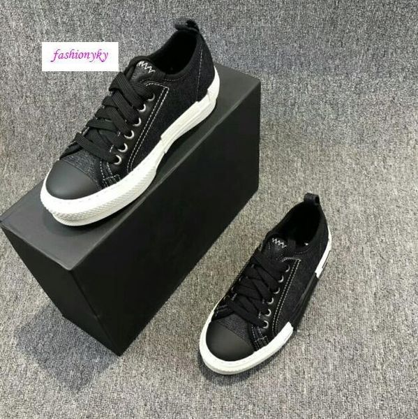 classics b23 "single m classic as the main vision, in the way of large-area printing on the upper lovers shoes size 37, Black
classics b23 "single m classic as the main vision, in the way of large-area printing on the upper lovers shoes size 37, Black