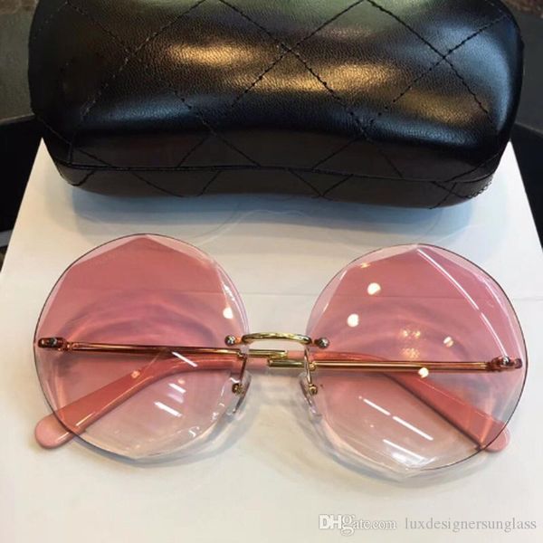 popular sunglasses luxury women brand designer round full frame uv protection mixed color come with box, White;black
popular sunglasses luxury women brand designer round full frame uv protection mixed color come with box, White;black