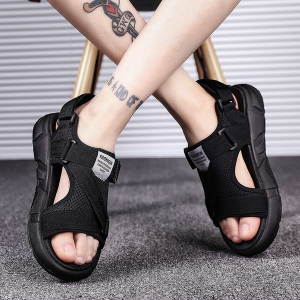 2019 new summer trend beach sandals men's wild outdoor casual sandals youth black slippers wear
2019 new summer trend beach sandals men's wild outdoor casual sandals youth black slippers wear