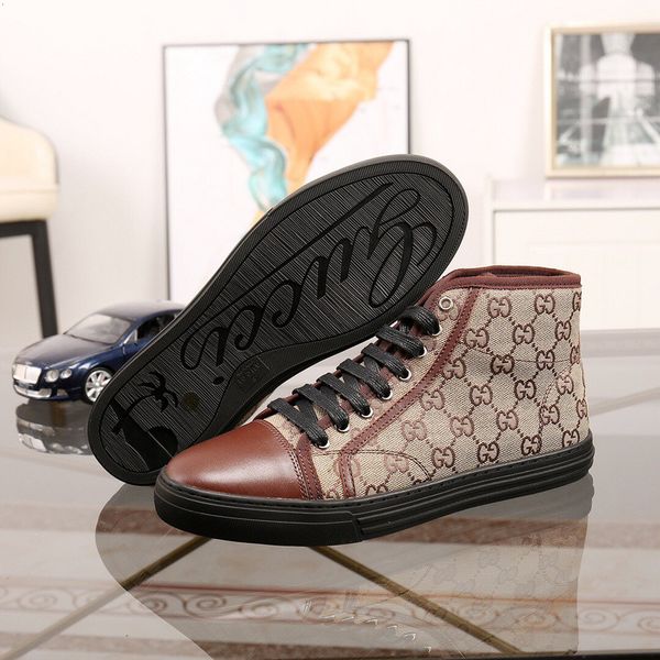 2020 fashion men women designer shoes casual ace shoes with glitter low rivet bee sneakers with size 38-45 for sale, Black
2020 fashion men women designer shoes casual ace shoes with glitter low rivet bee sneakers with size 38-45 for sale, Black
