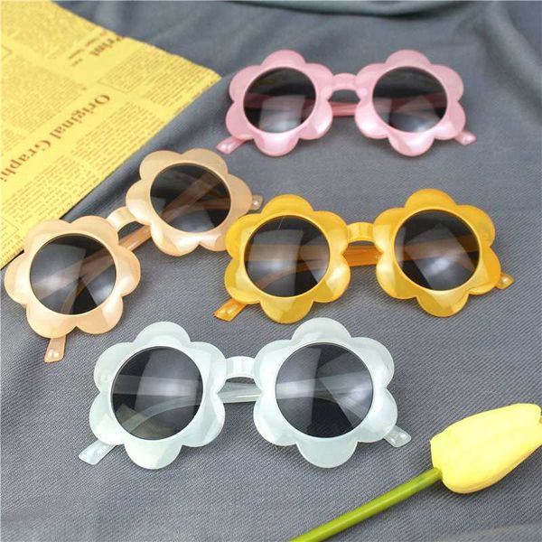 2020 vintage kids sunglasses child sun glasses round flower gafas baby children uv400 sport sunglasses girls boys, White;black
2020 vintage kids sunglasses child sun glasses round flower gafas baby children uv400 sport sunglasses girls boys, White;black
