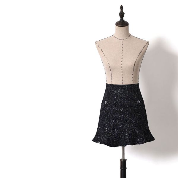 new high waist fish tail skirt in spring autumn of 2019 with bright silk wool short skirt with lotus leaf edge, Black
new high waist fish tail skirt in spring autumn of 2019 with bright silk wool short skirt with lotus leaf edge, Black