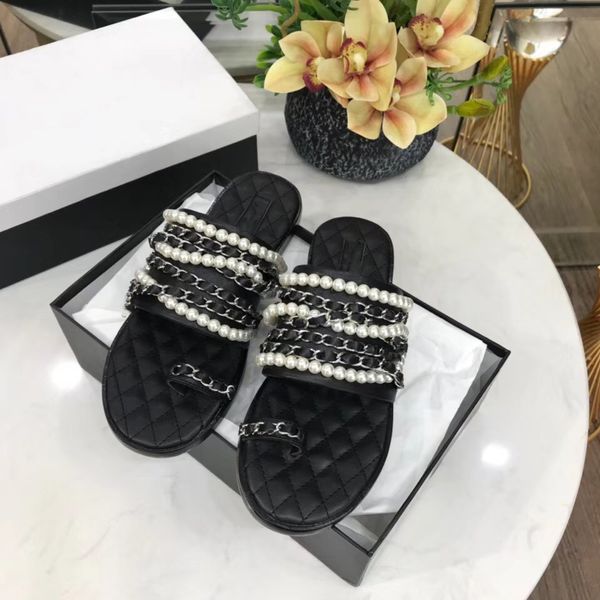woman flat open toe elegant luxury style chain new fashion paris collection lambskin black sandals pearl genuine leather sandals
woman flat open toe elegant luxury style chain new fashion paris collection lambskin black sandals pearl genuine leather sandals