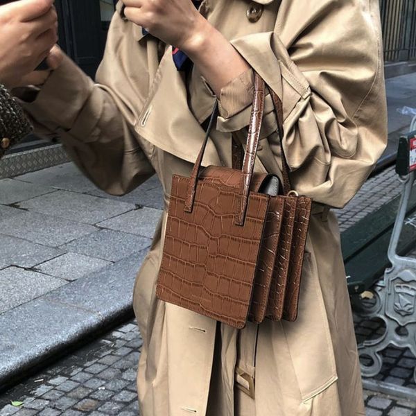 crocodile pattern retro shoulder bags 2020 handbags women bags pu leather vintage lady elegant crossbody
crocodile pattern retro shoulder bags 2020 handbags women bags pu leather vintage lady elegant crossbody