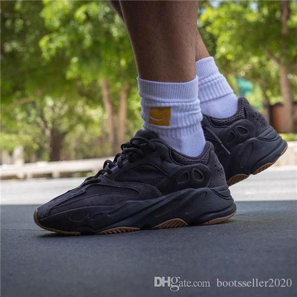 2019 kanye west 700 v2 tephra vanta wave runner triple black 3m reflective men woman designer running shoes sports sneakers
2019 kanye west 700 v2 tephra vanta wave runner triple black 3m reflective men woman designer running shoes sports sneakers