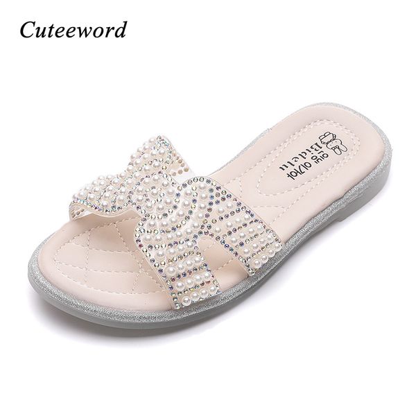 girls slippers 2020 summer new fashion pearl rhinestones children princess shoes kids sandals and slippers slip girls home shoes, Black;red 
girls slippers 2020 summer new fashion pearl rhinestones children princess shoes kids sandals and slippers slip girls home shoes, Black;red