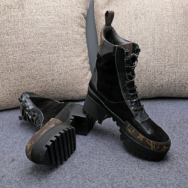 2019 europe and america martin boots thick bottom waterproof heel outdoor women's boots high heel vintage lace-up short boots single bo, Black
2019 europe and america martin boots thick bottom waterproof heel outdoor women's boots high heel vintage lace-up short boots single bo, Black