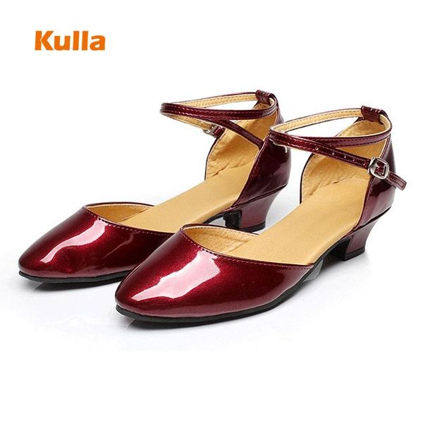 girl's soft bottom latin salsa dance shoes women tango dancing shoes middle heel 3cm closed toe ballroom modern dance
girl's soft bottom latin salsa dance shoes women tango dancing shoes middle heel 3cm closed toe ballroom modern dance