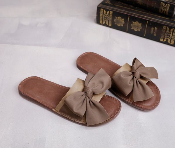 2020 luxury beach slippers fashion sandals vintage color design bow decoration hand-stitched tendon sole flat women's shoes size 35-41, Black
2020 luxury beach slippers fashion sandals vintage color design bow decoration hand-stitched tendon sole flat women's shoes size 35-41, Black