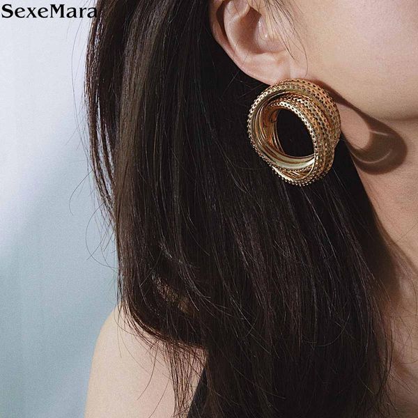 sexemara metal circle wild hoop earrings for women new personality business hollow geometric pockmark ring twisted jewelry, Golden;silver
sexemara metal circle wild hoop earrings for women new personality business hollow geometric pockmark ring twisted jewelry, Golden;silver