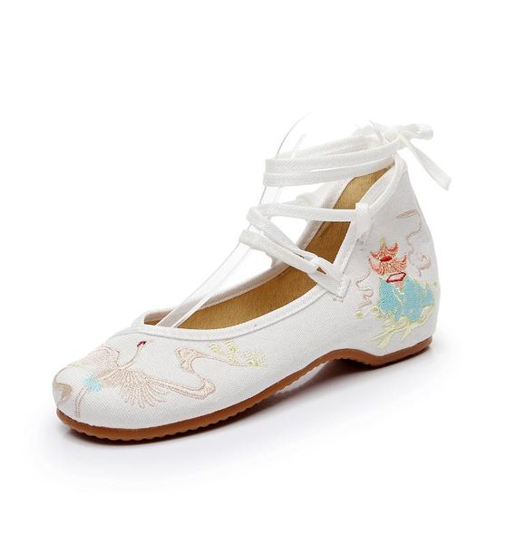 dance linglong tower old beijing embroidery cloth shoes chinese clothing antique style embroidery shoes women's anti-slip, Black
dance linglong tower old beijing embroidery cloth shoes chinese clothing antique style embroidery shoes women's anti-slip, Black