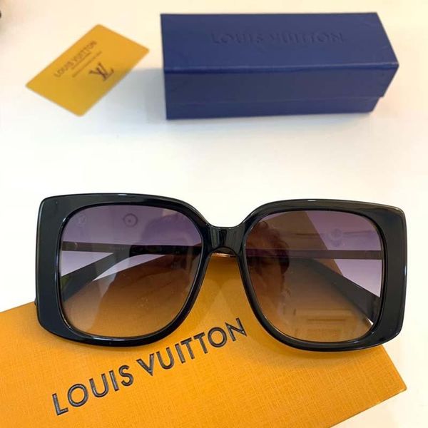 2019 designer glasses luxury designer sunglasses women's glasses multi-color shipping box dust bag metal frame model: z1216, White;black
2019 designer glasses luxury designer sunglasses women's glasses multi-color shipping box dust bag metal frame model: z1216, White;black
