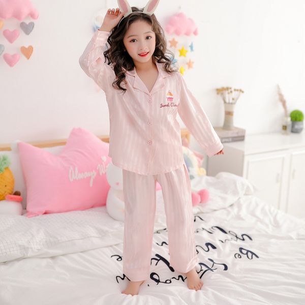 2020 fashion toddler baby girls long sleeve cartoon silk +pants pajamas sleepwear outfits infantil, Blue;red
2020 fashion toddler baby girls long sleeve cartoon silk +pants pajamas sleepwear outfits infantil, Blue;red