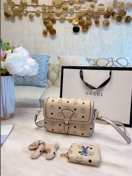 fashionable lady's cross shoulder bag postman bag purse pendant three-piece set in 5 colors
fashionable lady's cross shoulder bag postman bag purse pendant three-piece set in 5 colors