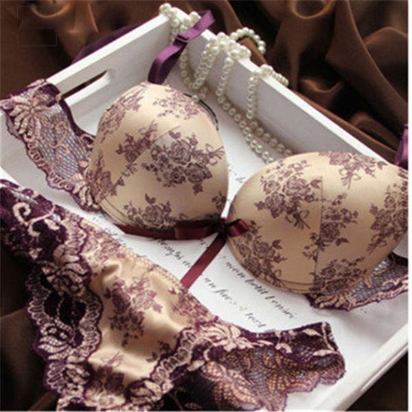 bra new french romantic lace floral sets underwear set push up bc bra and panty set seamless lingerie set, Red;black
bra new french romantic lace floral sets underwear set push up bc bra and panty set seamless lingerie set, Red;black