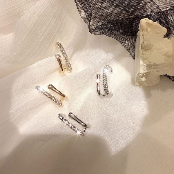 fashion gold silver rhinestone stud earrings for woman zirconia wedding stud earrings jewelry gifts, Golden;silver
fashion gold silver rhinestone stud earrings for woman zirconia wedding stud earrings jewelry gifts, Golden;silver