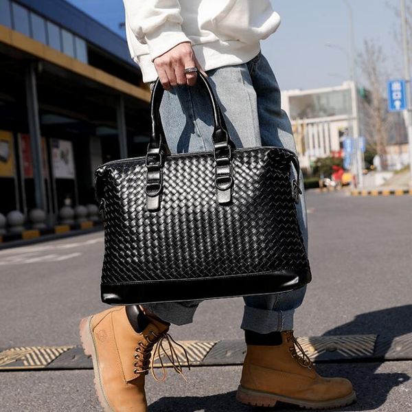 factory wholesale men handbag large cross plaid crossbody bag fashion hand-woven business shoulder bags england style leather computer handb
factory wholesale men handbag large cross plaid crossbody bag fashion hand-woven business shoulder bags england style leather computer handb