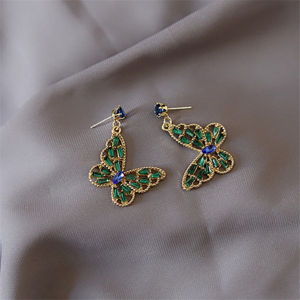 2020 design fashion jewelry hollow butterfly crystal earrings for woman creative shiny trendy delicate elegant earring female, Silver
2020 design fashion jewelry hollow butterfly crystal earrings for woman creative shiny trendy delicate elegant earring female, Silver