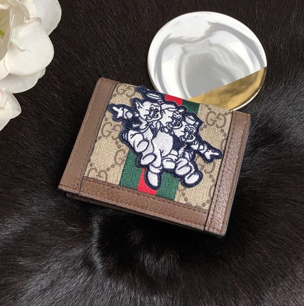 high quality Mini fashion designer brand wallets hand embroidered short wallet 2019 new mens purse 11x8.5x3cm #523155
high quality Mini fashion designer brand wallets hand embroidered short wallet 2019 new mens purse 11x8.5x3cm #523155