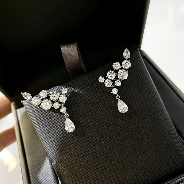 designer earrings 925 sterling silver diamond earrings lady evening party fine jewelry fashion elegant drop earrings
designer earrings 925 sterling silver diamond earrings lady evening party fine jewelry fashion elegant drop earrings
