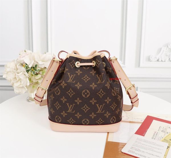 2020 women messenger bag fashion bags women bag shoulder bags lady totes handbags with shoulder strap, dust bag 40817
2020 women messenger bag fashion bags women bag shoulder bags lady totes handbags with shoulder strap, dust bag 40817