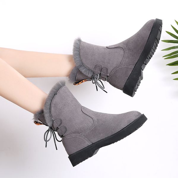 winter nice women shoes fur slip on flat black women winter boots plush keep warm ladies ankle boots sneakers shoes tide
winter nice women shoes fur slip on flat black women winter boots plush keep warm ladies ankle boots sneakers shoes tide