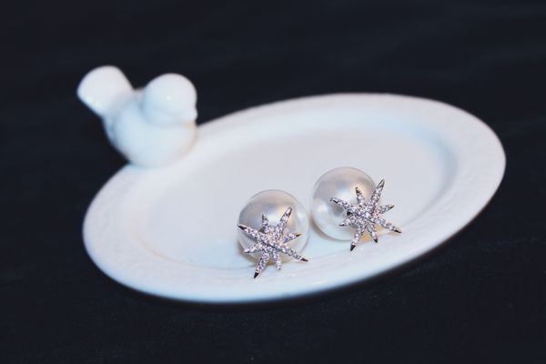 wholesale- ins fashion designer double sided lovely cute star crystals diamonds pearl stud earrings for woman girls, Golden;silver
wholesale- ins fashion designer double sided lovely cute star crystals diamonds pearl stud earrings for woman girls, Golden;silver