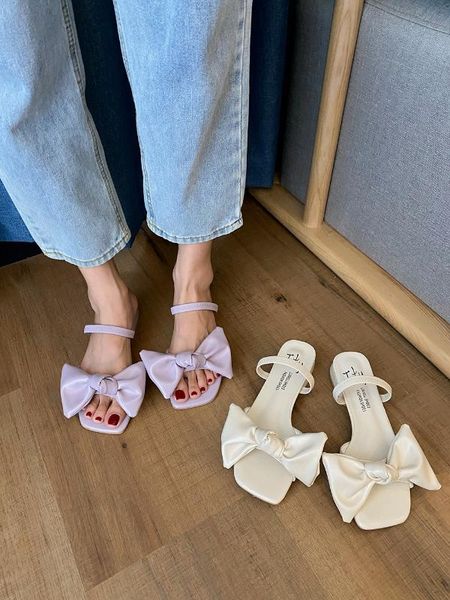 fairy wind sandals female 2020 new summer fashion wild bowknot with thick heels and open toe roman shoes, Black
fairy wind sandals female 2020 new summer fashion wild bowknot with thick heels and open toe roman shoes, Black