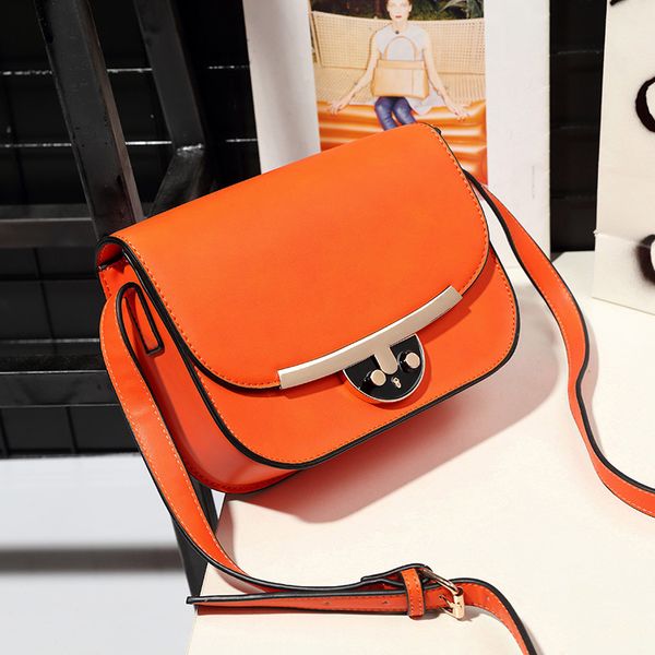 2020 новый стиль сумка мода седло сумка леди
2020 новый стиль сумка мода седло сумка леди