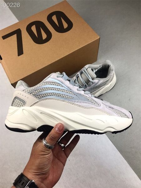 2018 High Quality Kanye West 700 V2 Static Sneakers Men White Grey Static Mauve Kanye West Wave Running Shoes
2018 High Quality Kanye West 700 V2 Static Sneakers Men White Grey Static Mauve Kanye West Wave Running Shoes