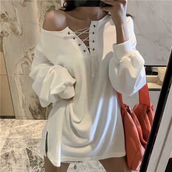 streetwear 2020 summer women's black/white skew collar off shoulder loose blouse casual blusas for female new fashion
streetwear 2020 summer women's black/white skew collar off shoulder loose blouse casual blusas for female new fashion
