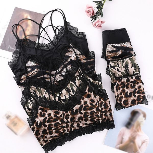 women lace sports bra set leopard camouflage lace breathable tube beautiful back padded bra set, Red;black
women lace sports bra set leopard camouflage lace breathable tube beautiful back padded bra set, Red;black