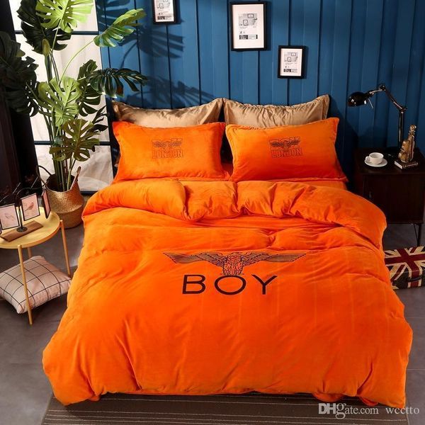 designer bedding 4pcs cotton bedding sets king or brand bed cover suit print letter autumn and winter bedding 001
designer bedding 4pcs cotton bedding sets king or brand bed cover suit print letter autumn and winter bedding 001