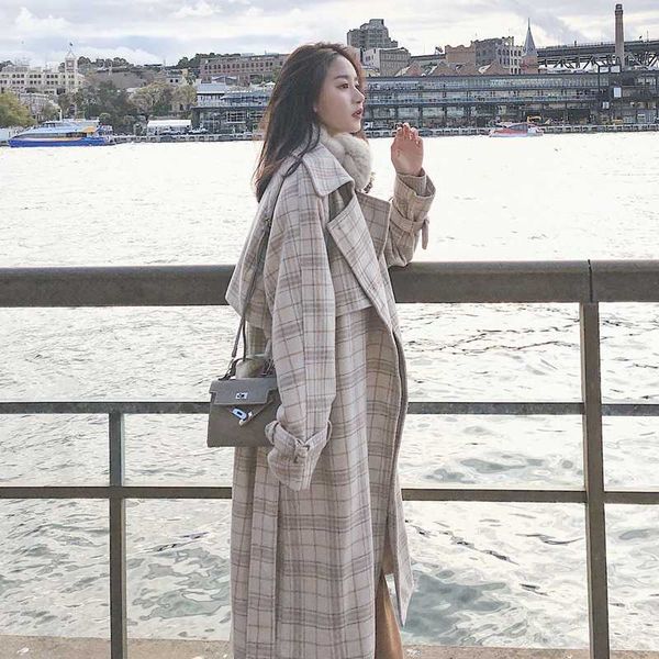 2020new plaid woolen vintage winter coat retro classic lapel women's winter coats long sleeves of elegant woman plus size coat, Black
2020new plaid woolen vintage winter coat retro classic lapel women's winter coats long sleeves of elegant woman plus size coat, Black