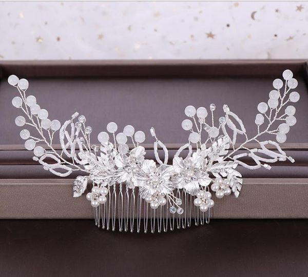 europe and the united states selling crystal flower hair comb comb comb hand-woven bride wedding headdress, Silver
europe and the united states selling crystal flower hair comb comb comb hand-woven bride wedding headdress, Silver