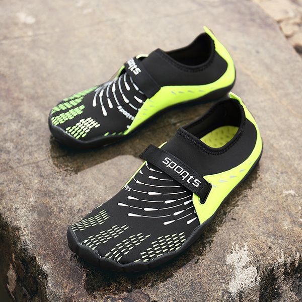 joomra brand 2018 men's comfortable water shoes breathable light soft outdoor five toes aqua shoes for men women hight quality
joomra brand 2018 men's comfortable water shoes breathable light soft outdoor five toes aqua shoes for men women hight quality