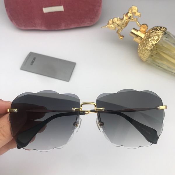new fashion rectangle summer designer luxury sunglasses for women rimless popular vintage eyewear 1007, White;black
new fashion rectangle summer designer luxury sunglasses for women rimless popular vintage eyewear 1007, White;black