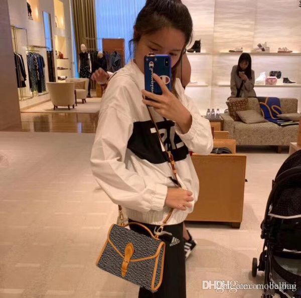 postman bag m44919 designer bags single luxury inclined shoulder brand fashion famous women handbags crossbody waist 2020 classics wsx
postman bag m44919 designer bags single luxury inclined shoulder brand fashion famous women handbags crossbody waist 2020 classics wsx