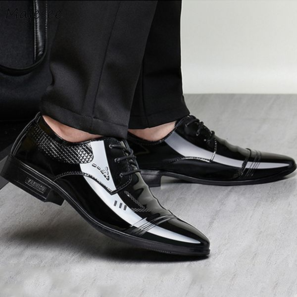 men's dress shoes pointed toe solid color leisure all-match trendy men british style patent leather breathable platform outdoor, Black
men's dress shoes pointed toe solid color leisure all-match trendy men british style patent leather breathable platform outdoor, Black