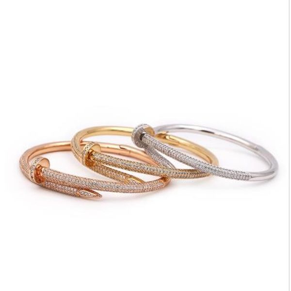 brand classic designer jewelry women bracelet plating 18k gold crystal nail bracelet valentine's day gift couple bracelet, Golden;silver
brand classic designer jewelry women bracelet plating 18k gold crystal nail bracelet valentine's day gift couple bracelet, Golden;silver