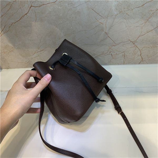 luxury deigner bucket bag for women female neo shoulder bag mirror genuine leather mirror bag m44020 crossbody bags handbags
luxury deigner bucket bag for women female neo shoulder bag mirror genuine leather mirror bag m44020 crossbody bags handbags